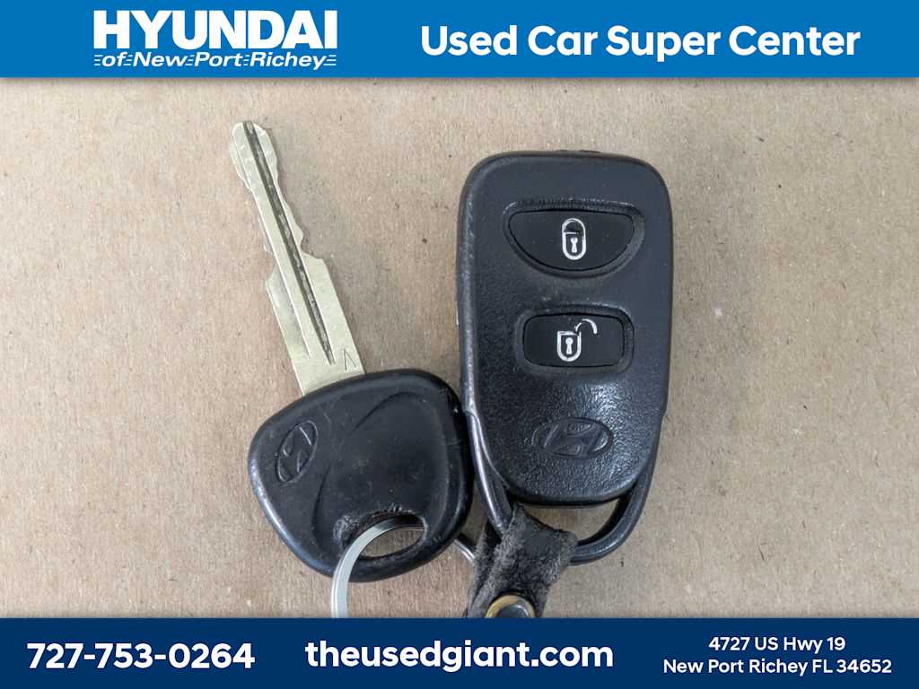 Thumbnail: 2009 Hyundai Accent - 26