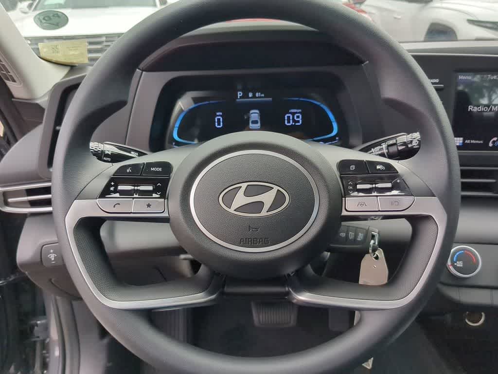 Thumbnail: 2025 Hyundai Elantra - 23