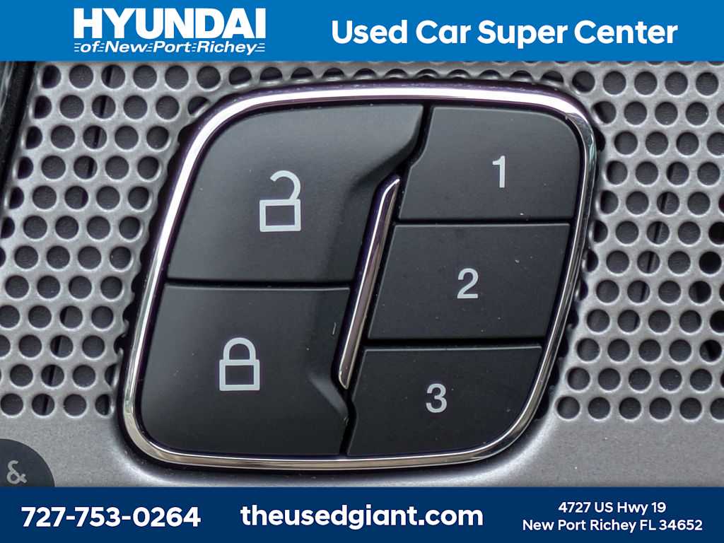 Thumbnail: 2021 Ford Explorer - 26