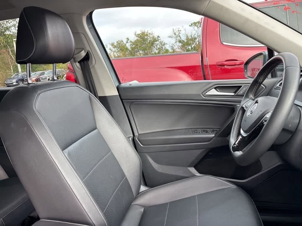 Thumbnail: 2021 Volkswagen Tiguan - 8
