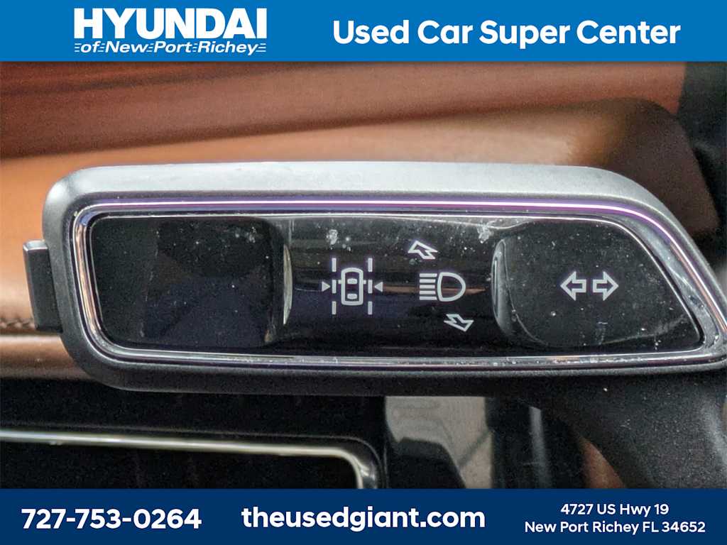 Thumbnail: 2021 Lincoln Aviator - 40