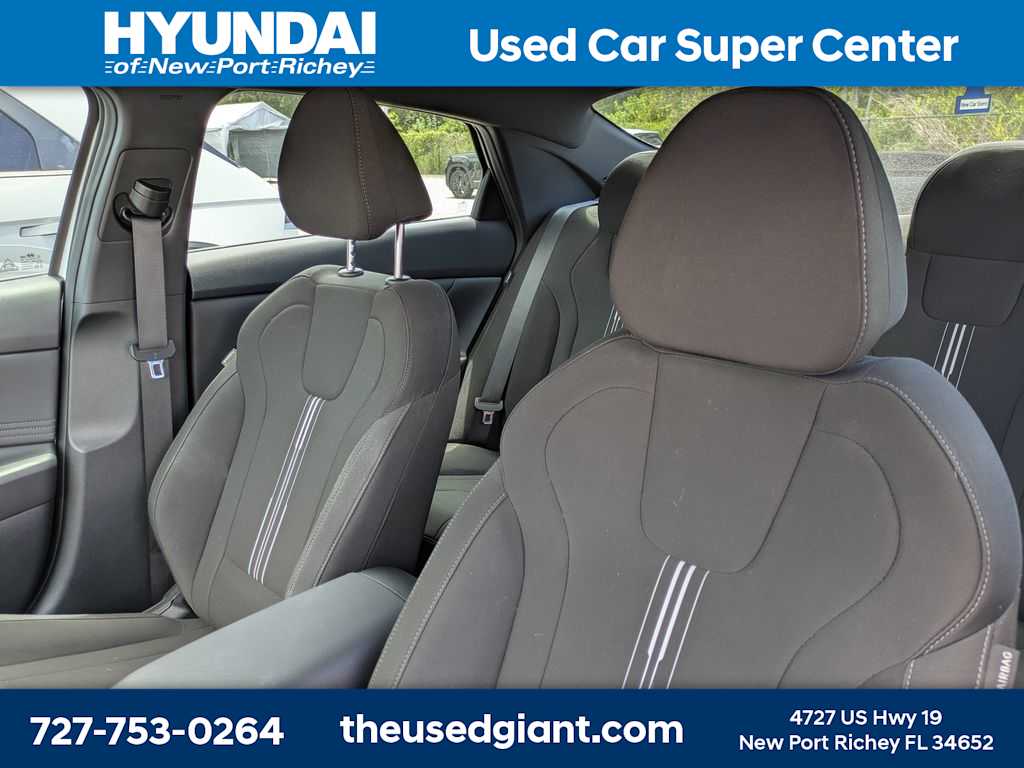 Thumbnail: 2025 Hyundai Elantra - 3