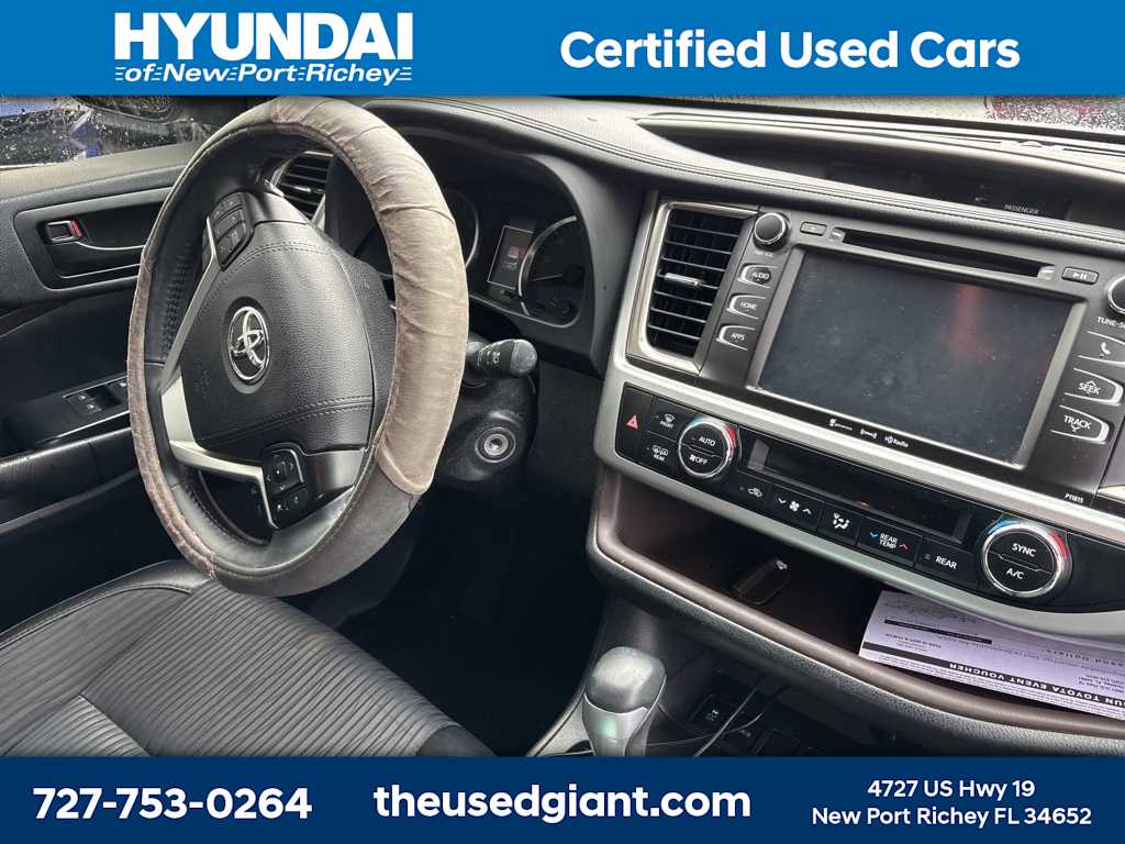 Thumbnail: 2019 Toyota Highlander - 7