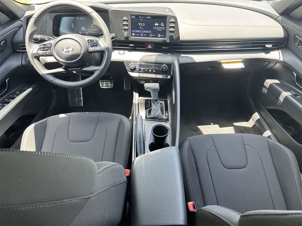Thumbnail: 2025 Hyundai Elantra - 13