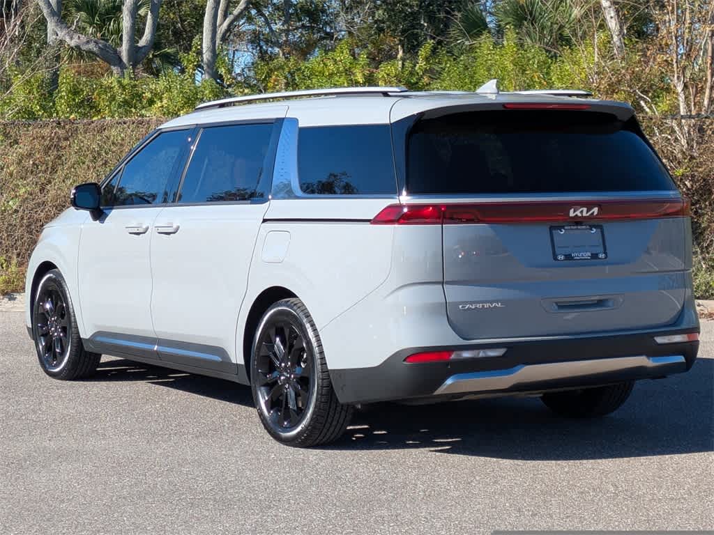 Thumbnail: 2023 Kia Carnival - 3