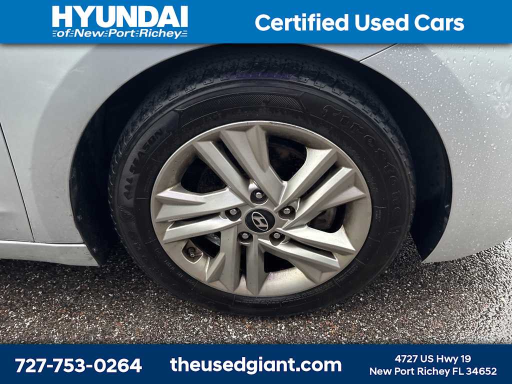Thumbnail: 2019 Hyundai Elantra - 5
