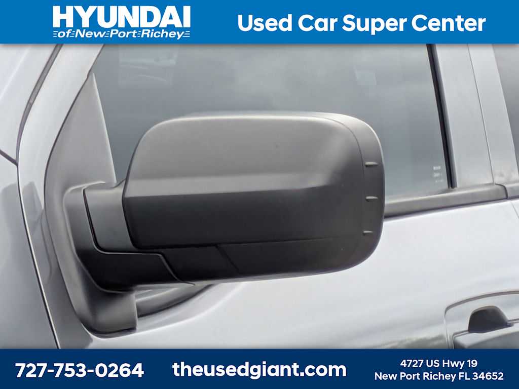 Thumbnail: 2018 Nissan Titan - 11