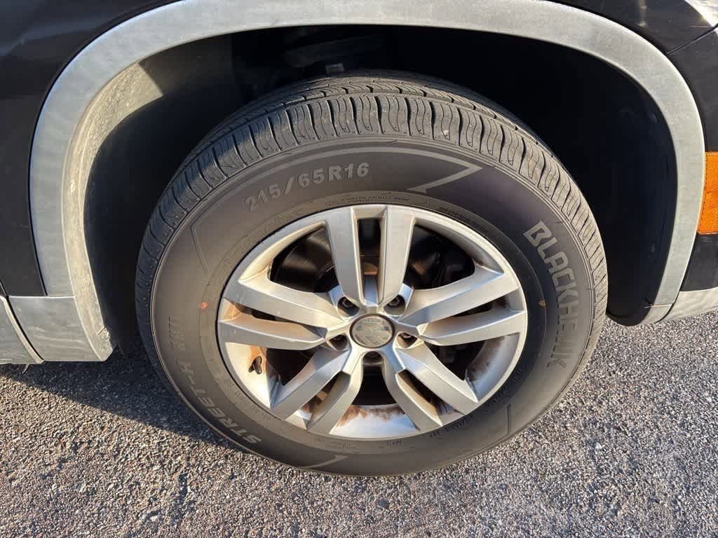 Thumbnail: 2013 Volkswagen Tiguan - 6