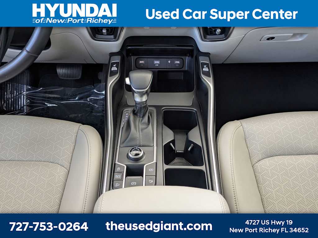 Thumbnail: 2023 Kia Sorento - 25