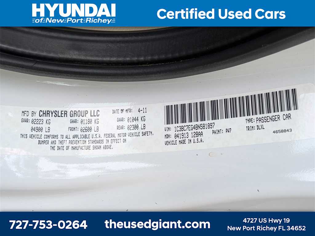 Thumbnail: 2011 Chrysler 200 - 33