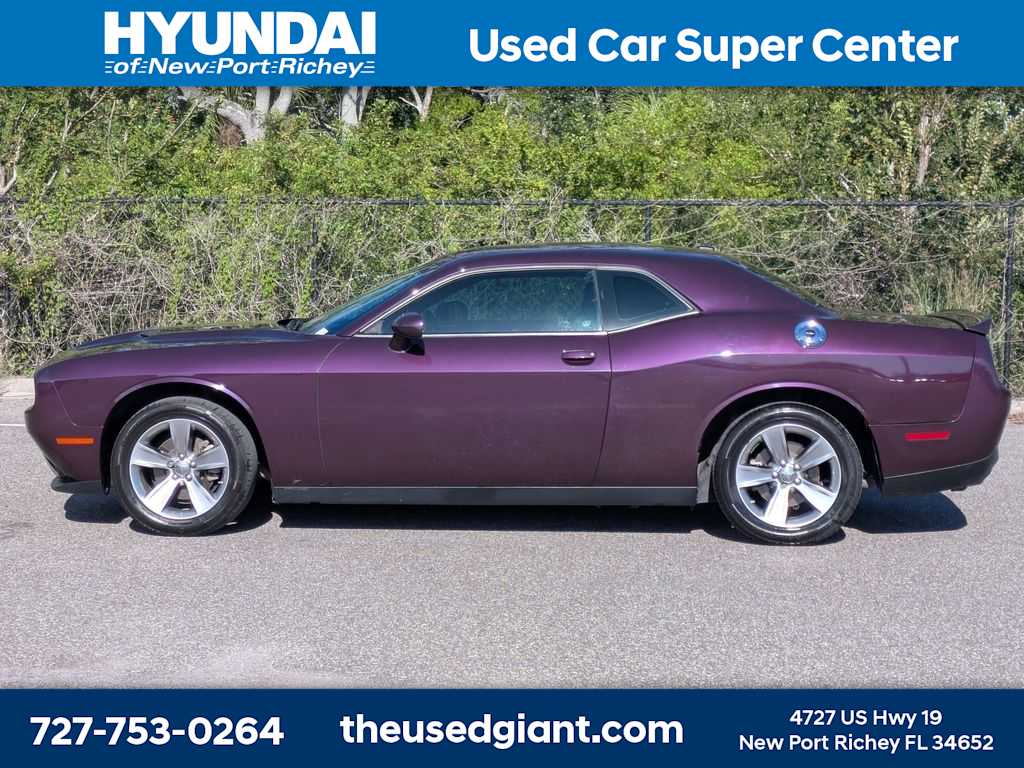 Thumbnail: 2022 Dodge Challenger - 2