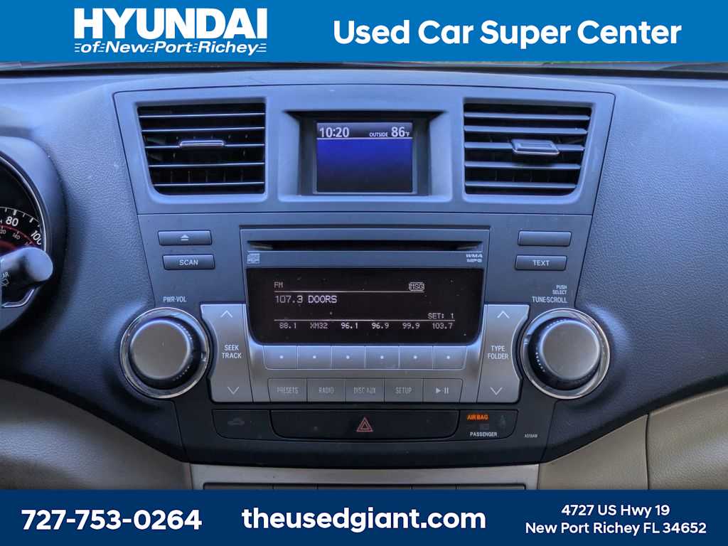 Thumbnail: 2011 Toyota Highlander - 23