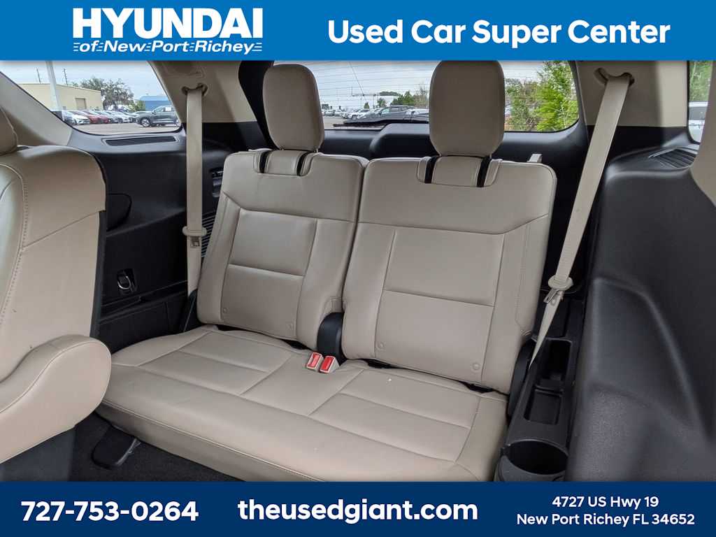 Thumbnail: 2021 Ford Explorer - 16