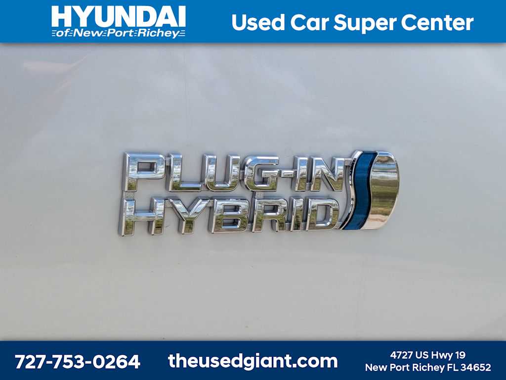 Thumbnail: 2022 Toyota Prius Prime - 13