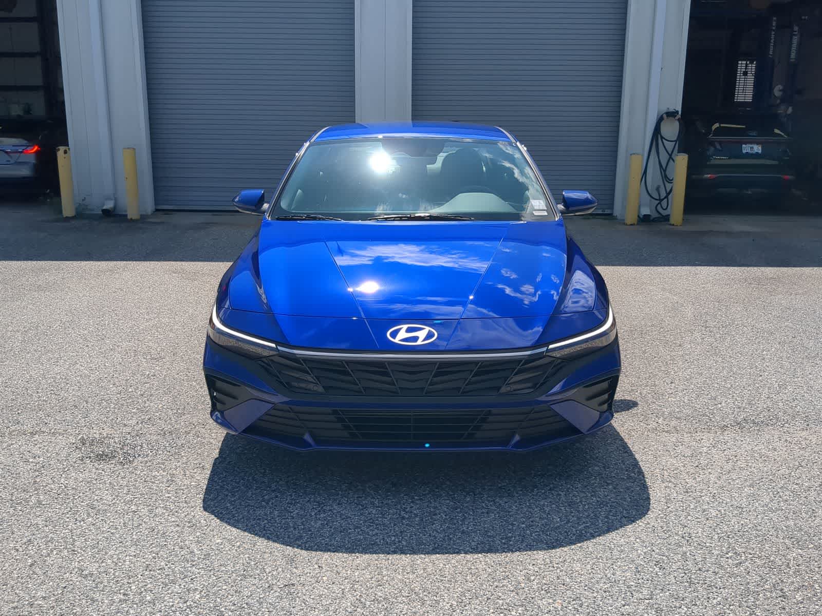 Thumbnail: 2025 Hyundai Elantra - 9