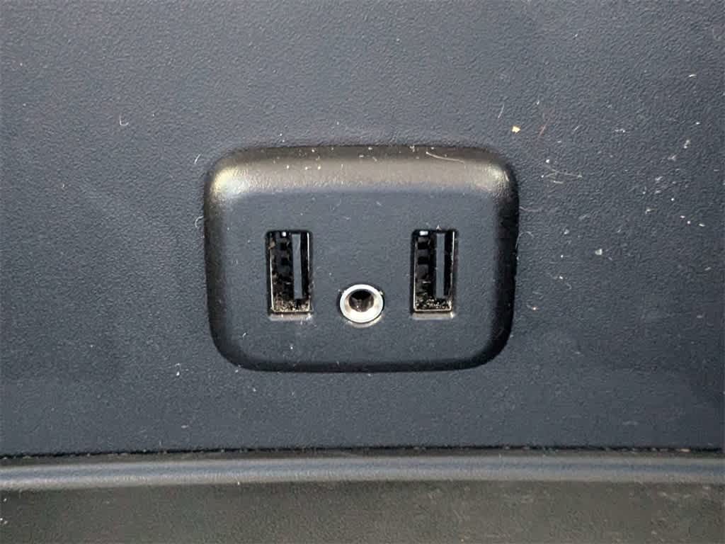 Thumbnail: 2016 Chevrolet Silverado 1500 - 26