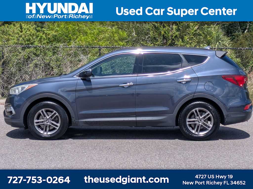 Thumbnail: 2017 Hyundai Santa Fe - 2