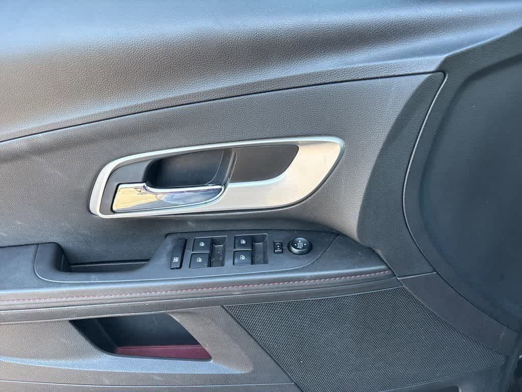 Thumbnail: 2011 Chevrolet Equinox - 10