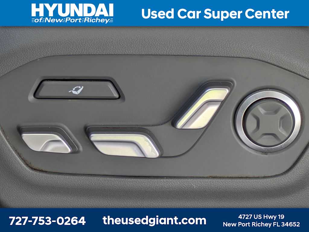 Thumbnail: 2025 Hyundai Santa Fe - 28
