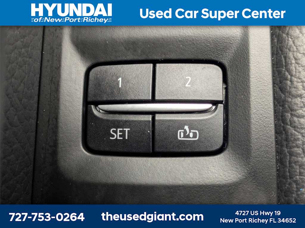 Thumbnail: 2022 GMC Yukon XL - 28