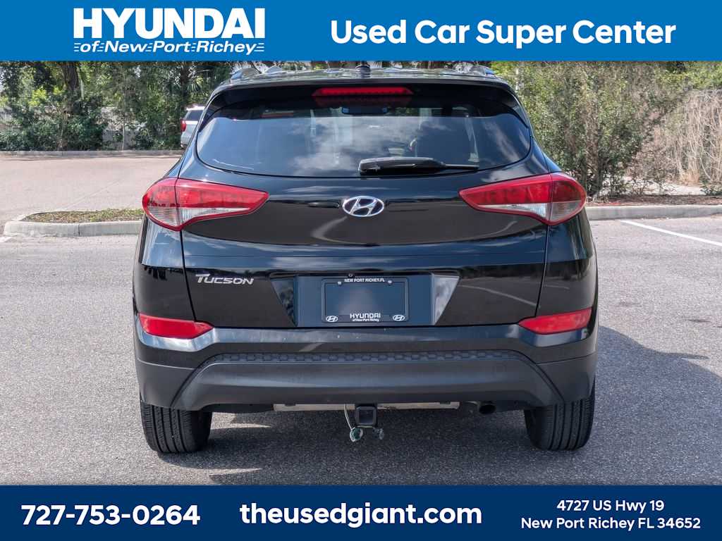 Thumbnail: 2016 Hyundai Tucson - 4
