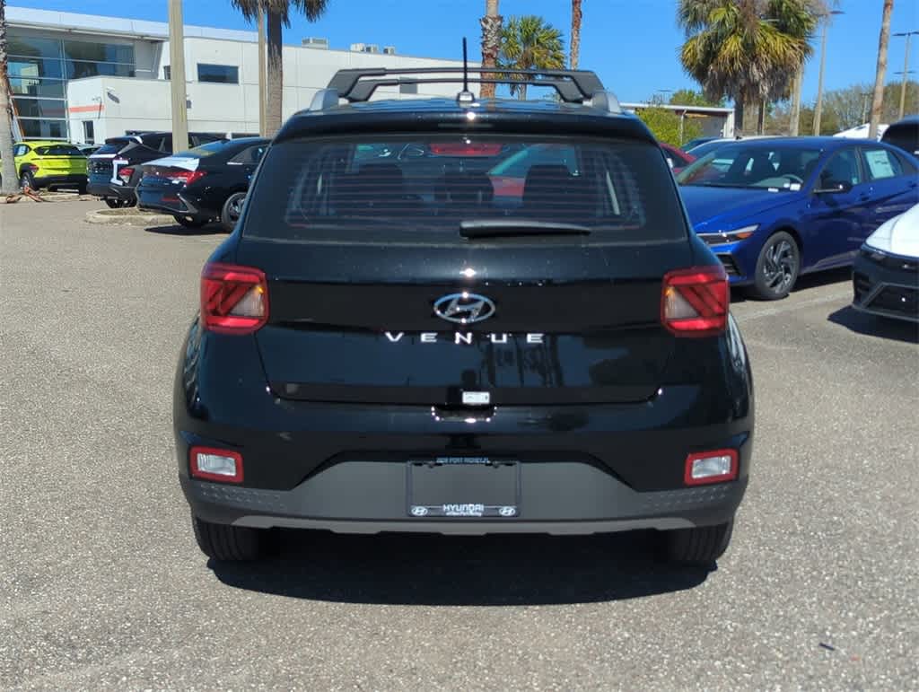 Thumbnail: 2025 Hyundai Venue - 5