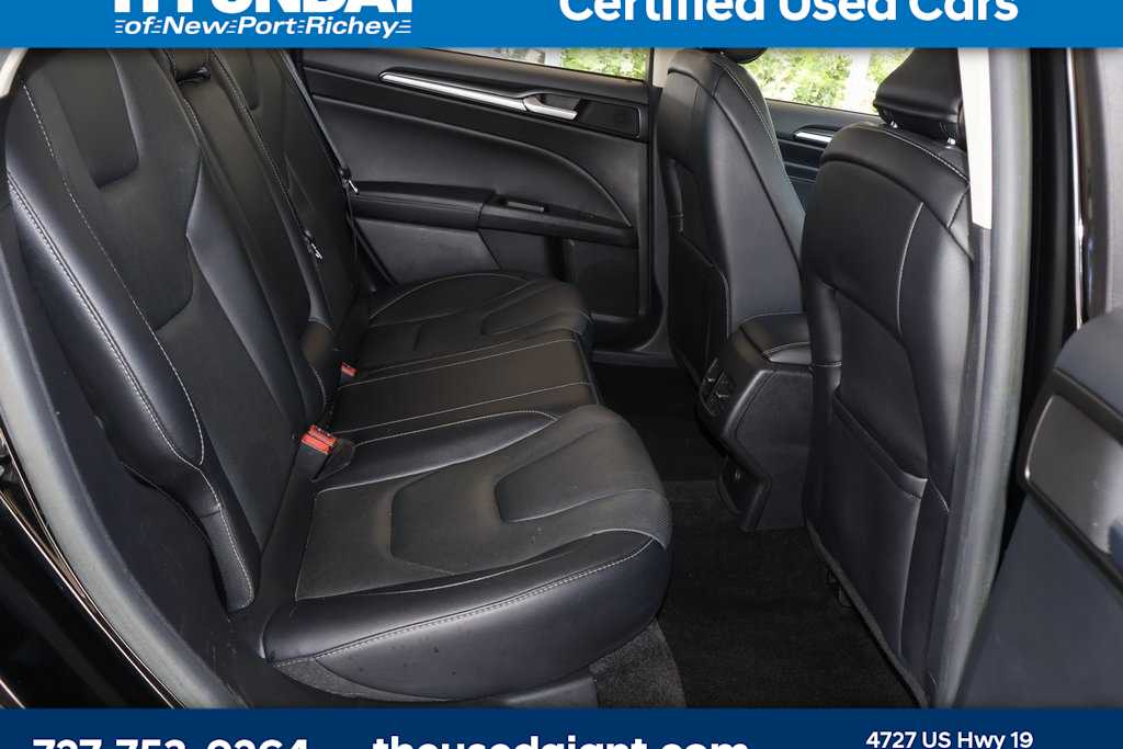 2017 Ford Fusion  17