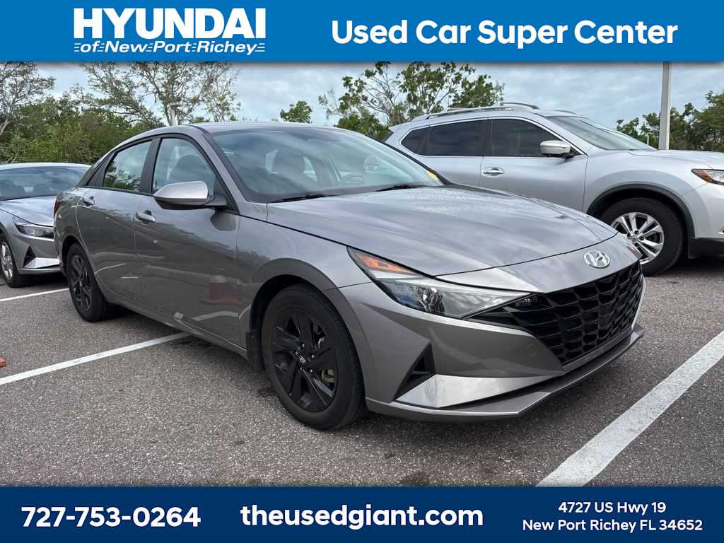 Thumbnail: 2023 Hyundai Elantra - 4