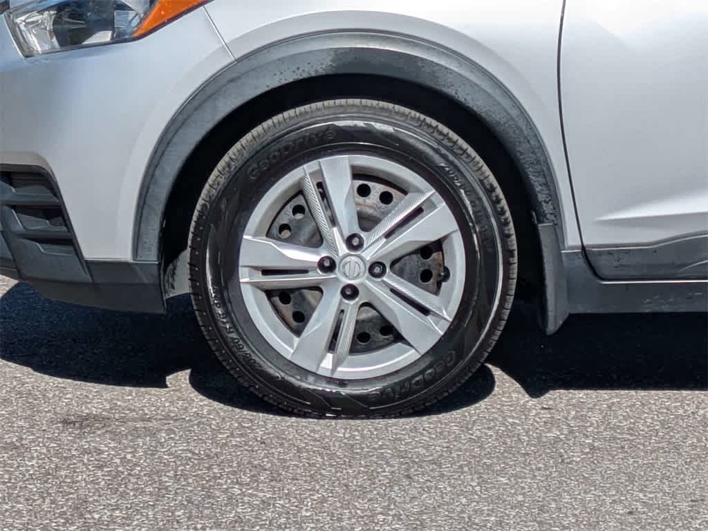 Thumbnail: 2018 Nissan Kicks - 10