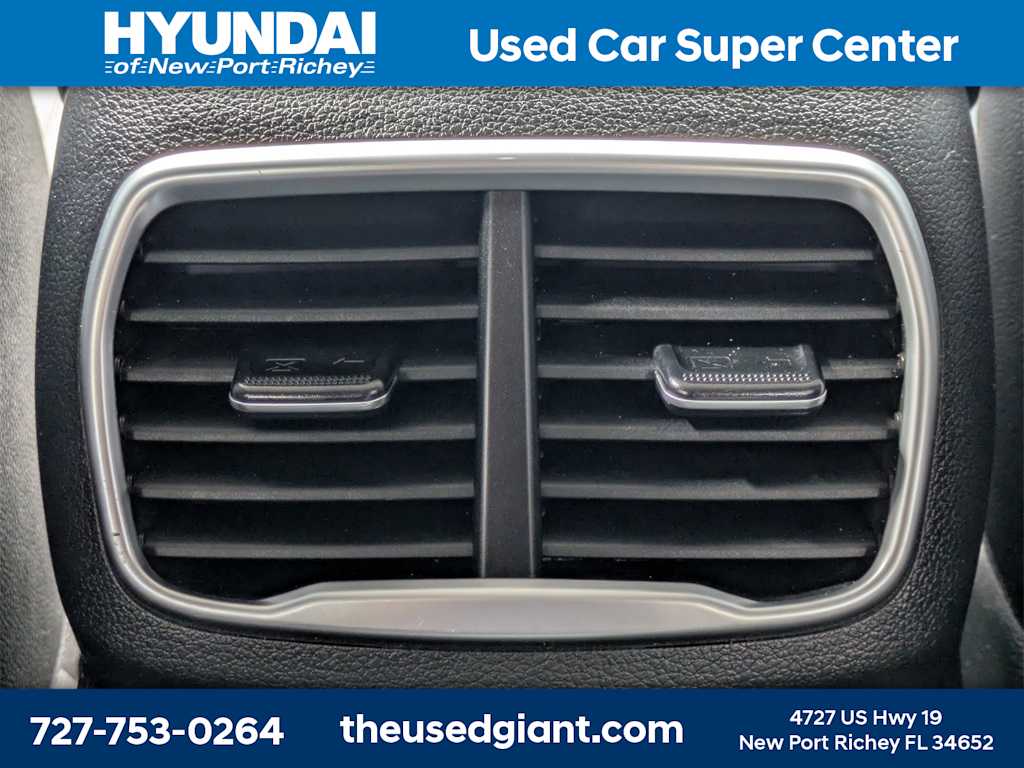 Thumbnail: 2020 Hyundai Santa Fe - 18