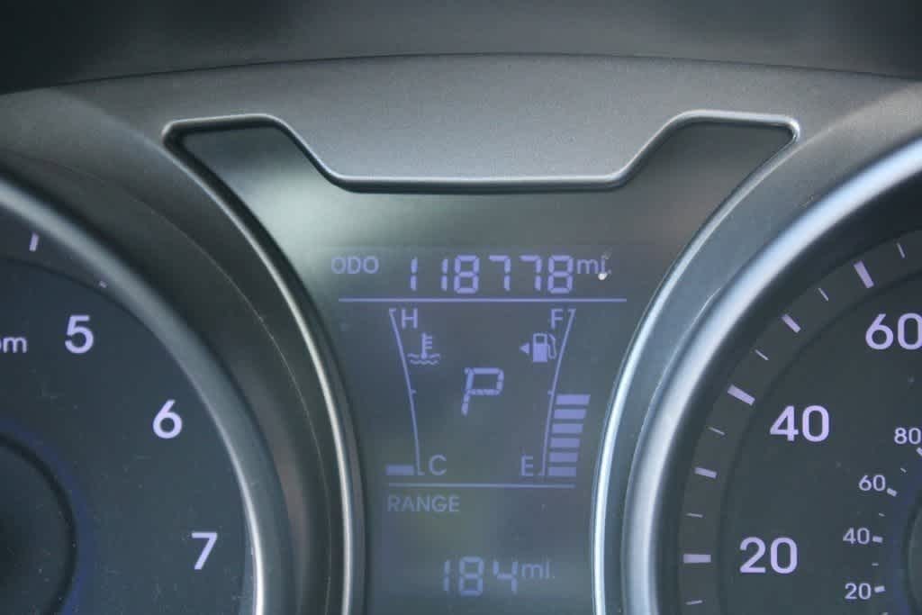 Thumbnail: 2016 Hyundai Veloster - 11