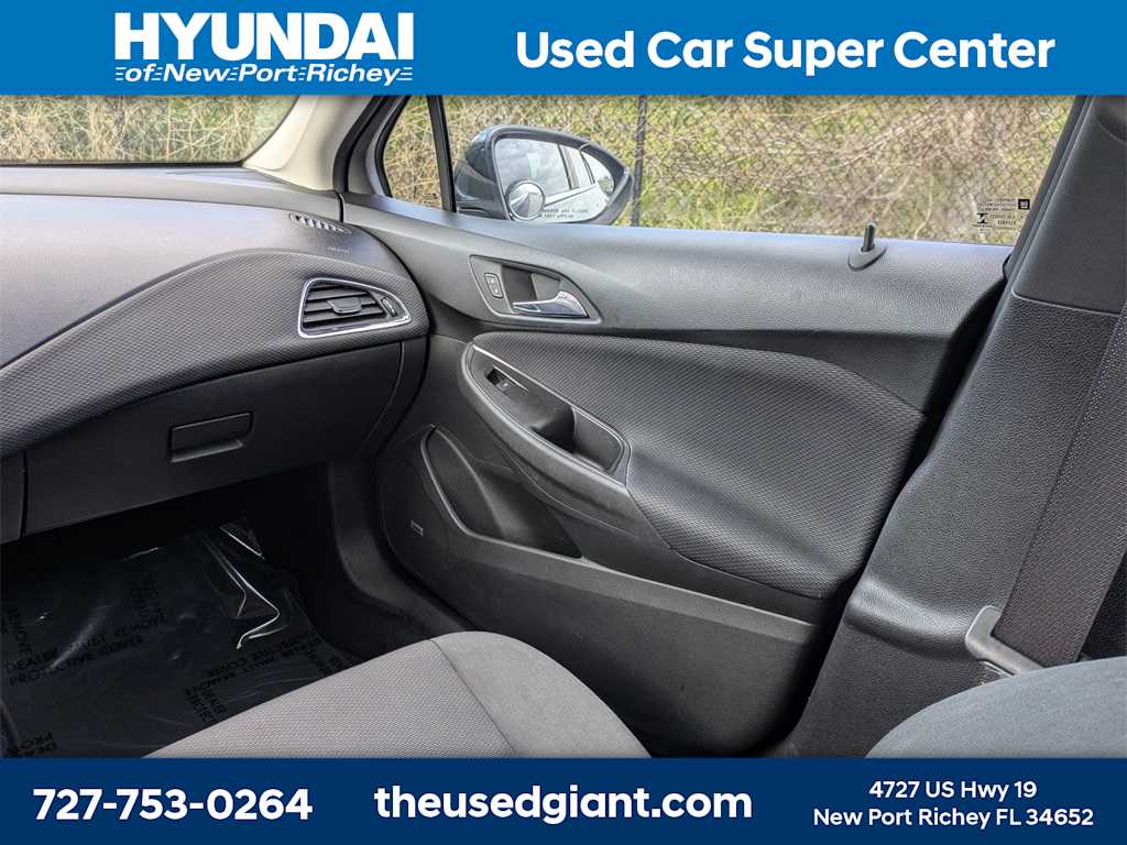 Thumbnail: 2017 Chevrolet Cruze - 18