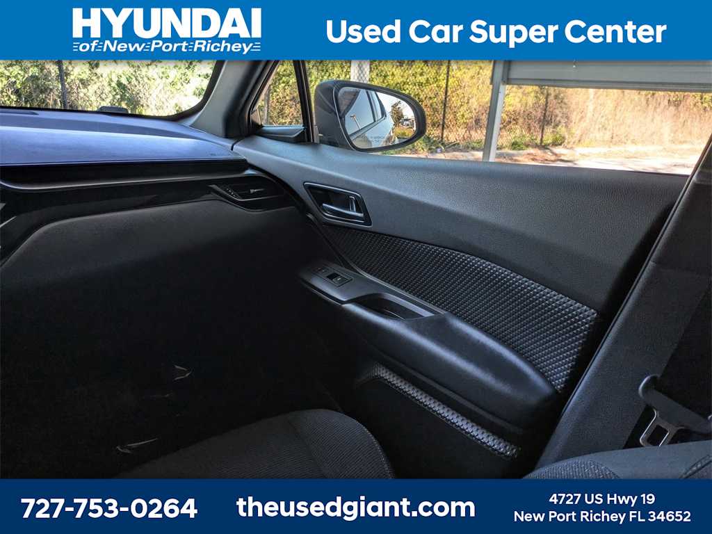 Thumbnail: 2018 Toyota C-HR - 17