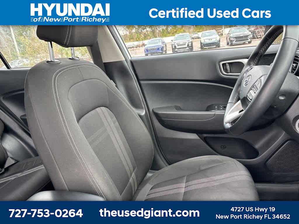 Thumbnail: 2023 Hyundai Venue - 7