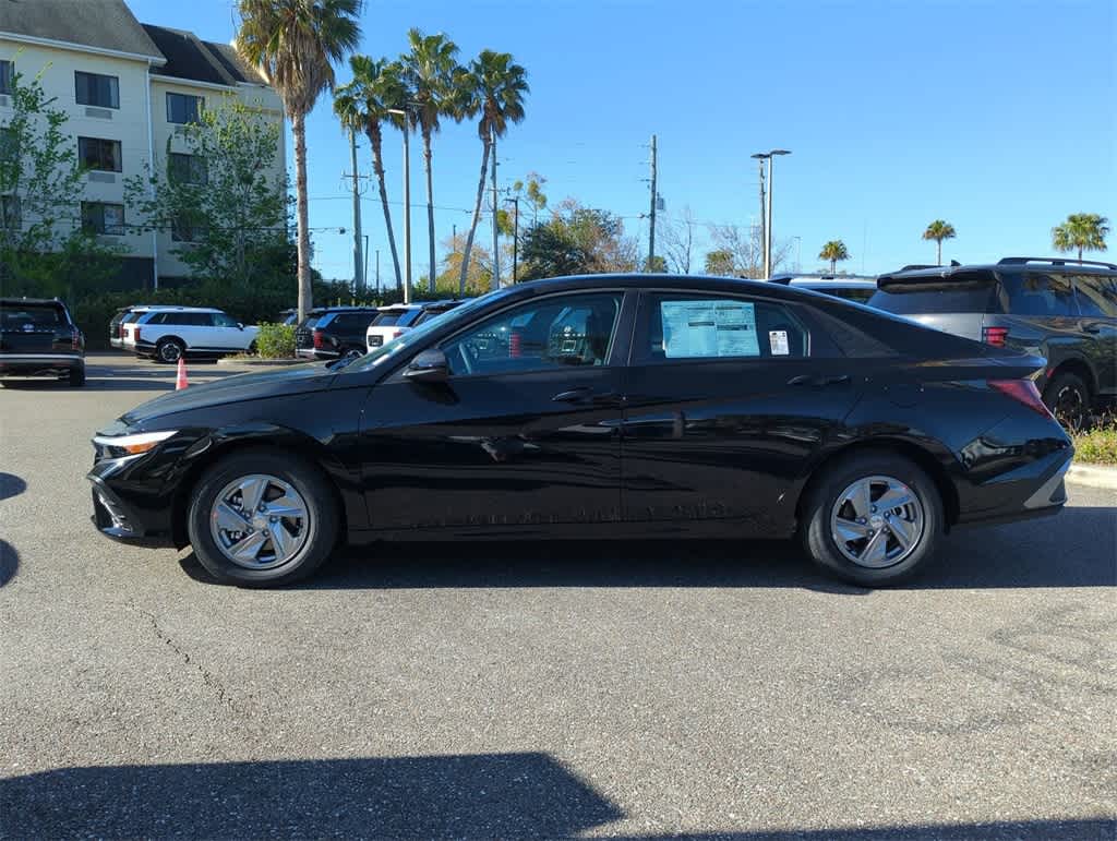 Thumbnail: 2026 Hyundai Elantra - 3