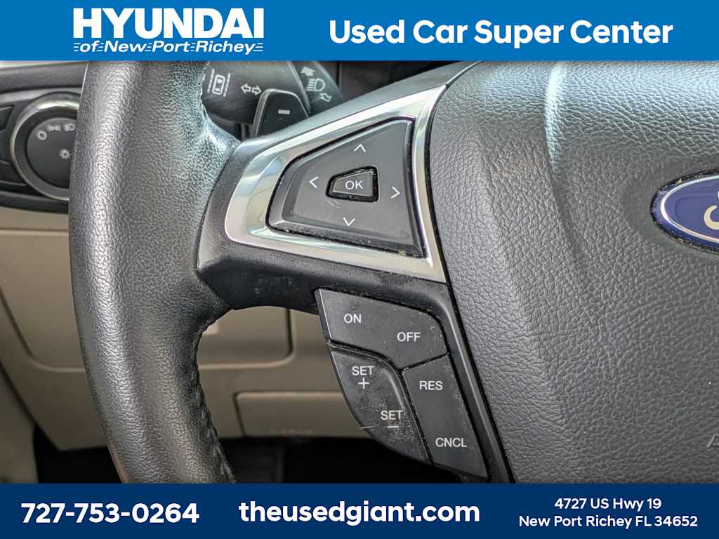 Thumbnail: 2015 Ford Edge - 34