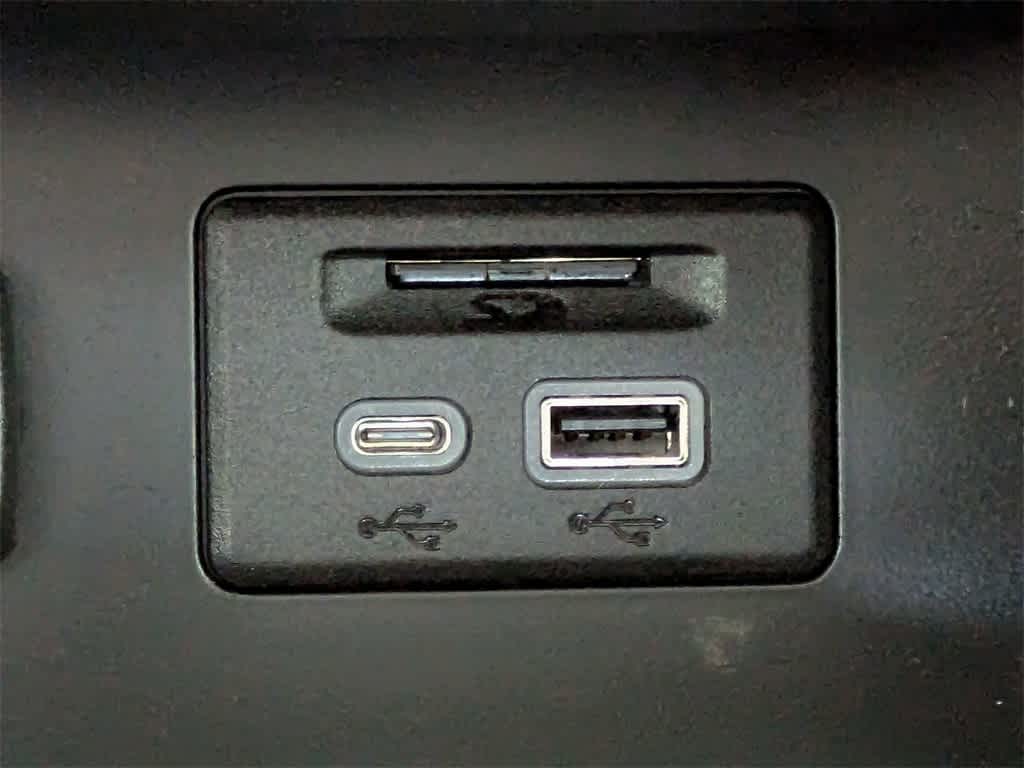 Thumbnail: 2023 GMC Acadia - 33