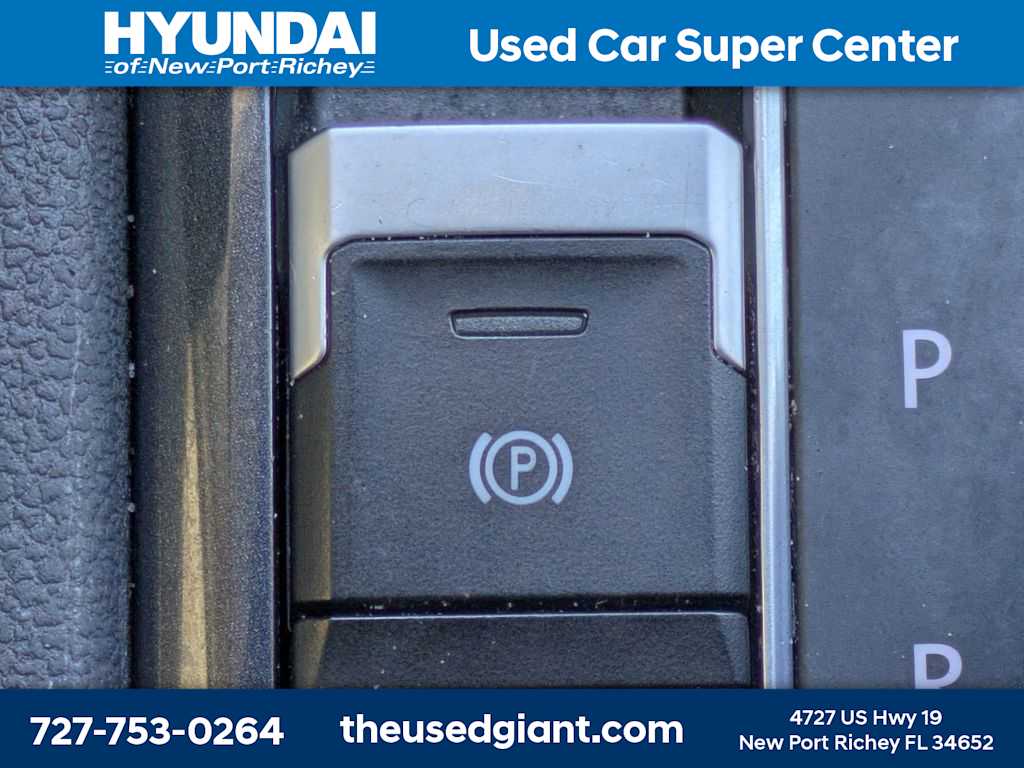 Thumbnail: 2021 Volkswagen Tiguan - 29