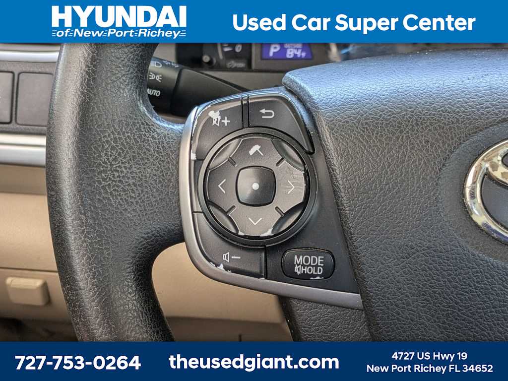 Thumbnail: 2012 Toyota Camry - 24