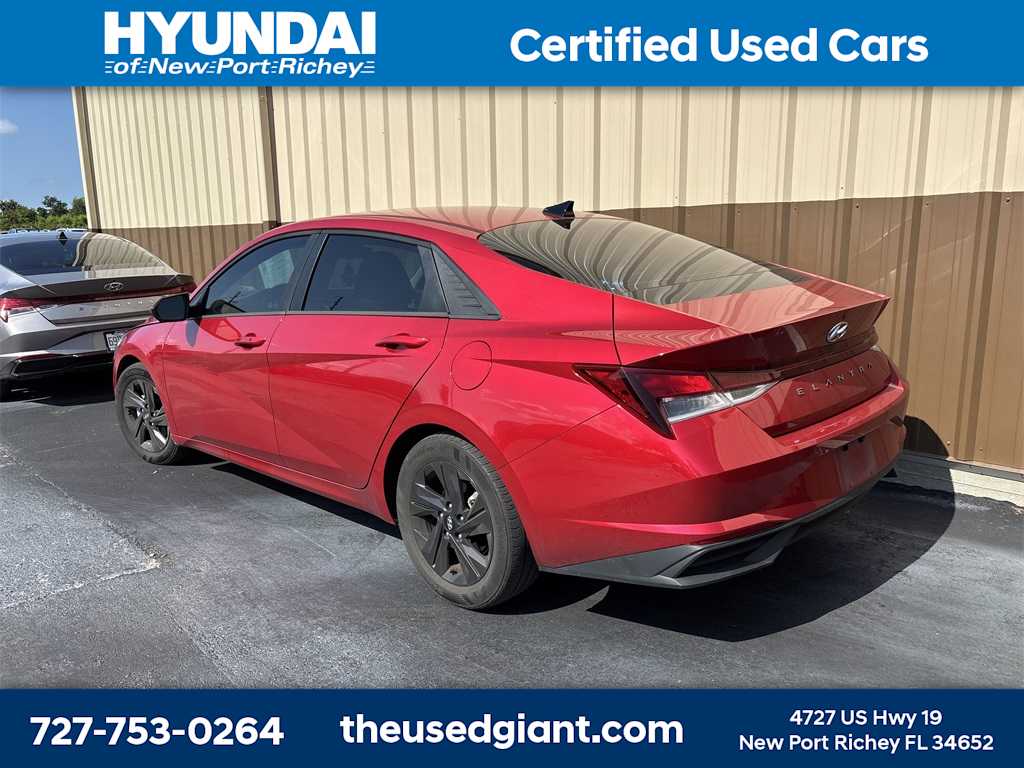 Thumbnail: 2021 Hyundai Elantra - 3