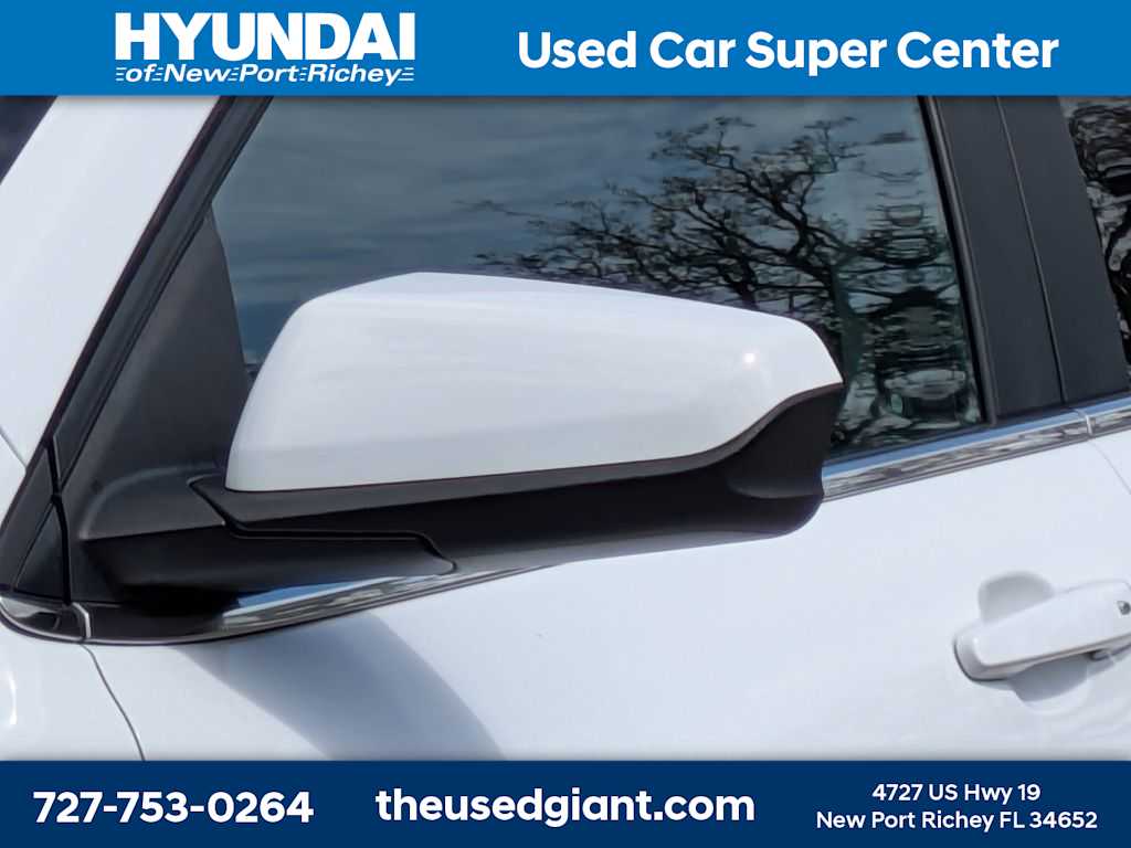 Thumbnail: 2021 Chevrolet Equinox - 11