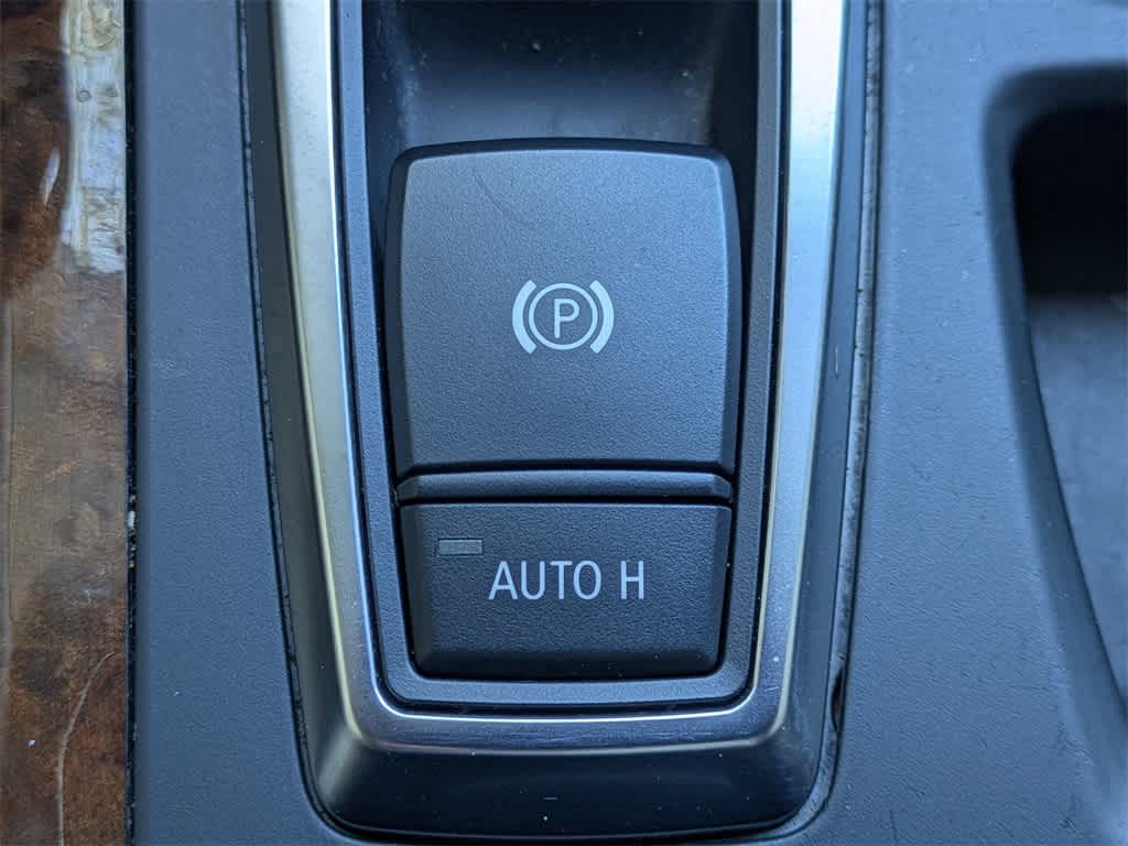 Thumbnail: 2012 BMW X5 - 30