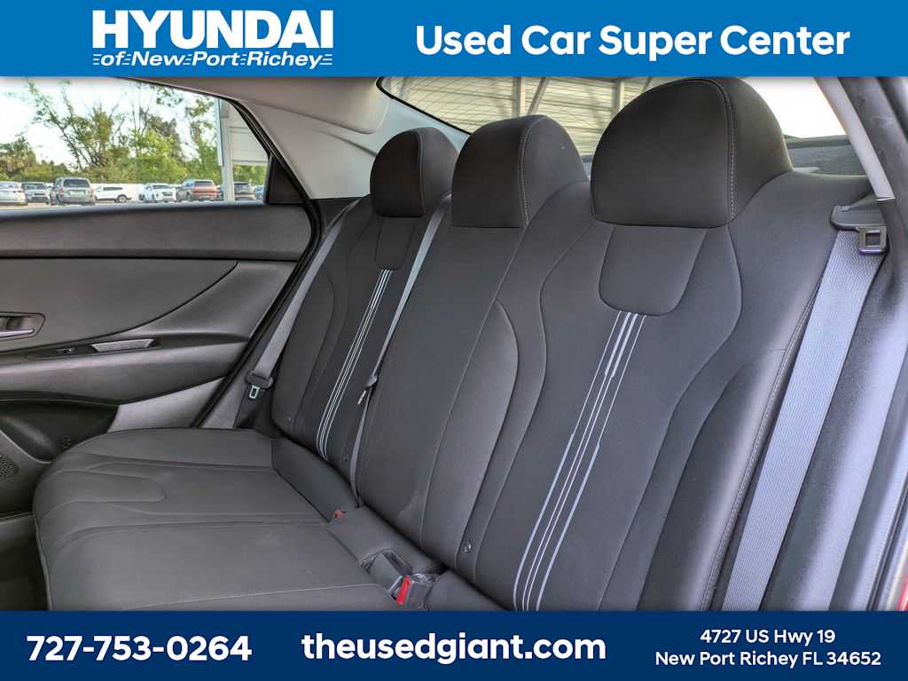 Thumbnail: 2022 Hyundai Elantra - 13