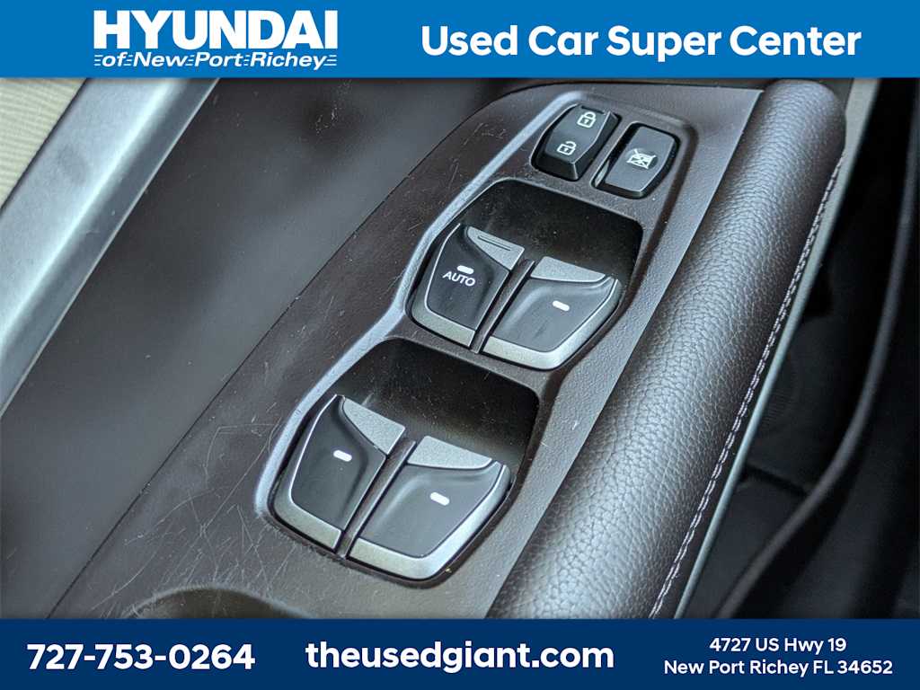 Thumbnail: 2014 Hyundai Santa Fe - 28