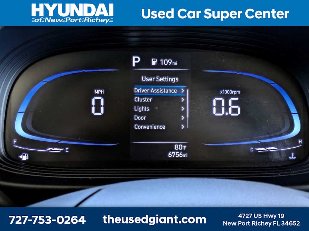 Thumbnail: 2023 Hyundai Venue - 27