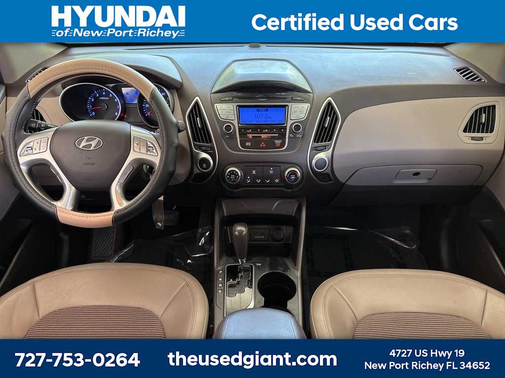 Thumbnail: 2012 Hyundai Tucson - 12