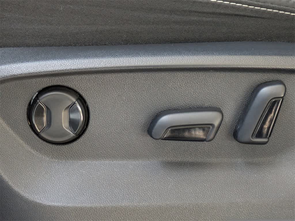 Thumbnail: 2023 Volkswagen Atlas - 25