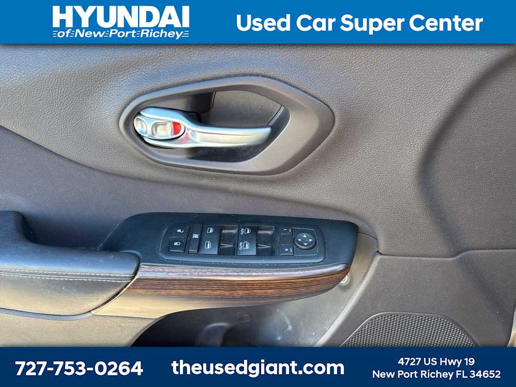 Thumbnail: 2014 Jeep Cherokee - 10