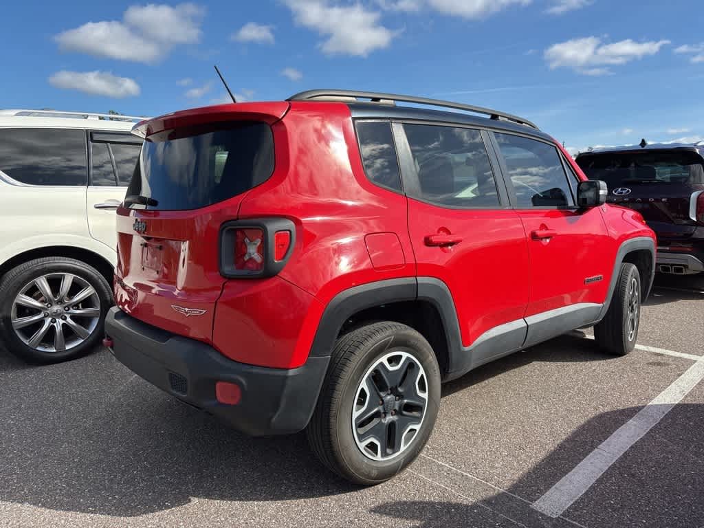 Thumbnail: 2016 Jeep Renegade - 3