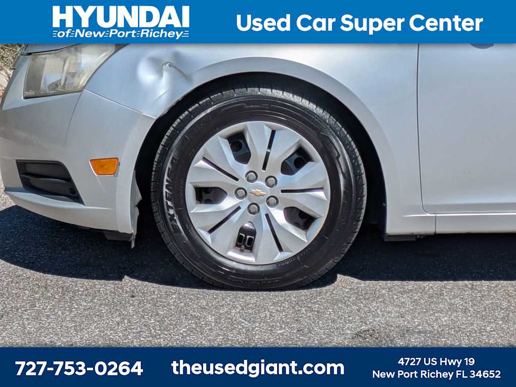 Thumbnail: 2014 Chevrolet Cruze - 10